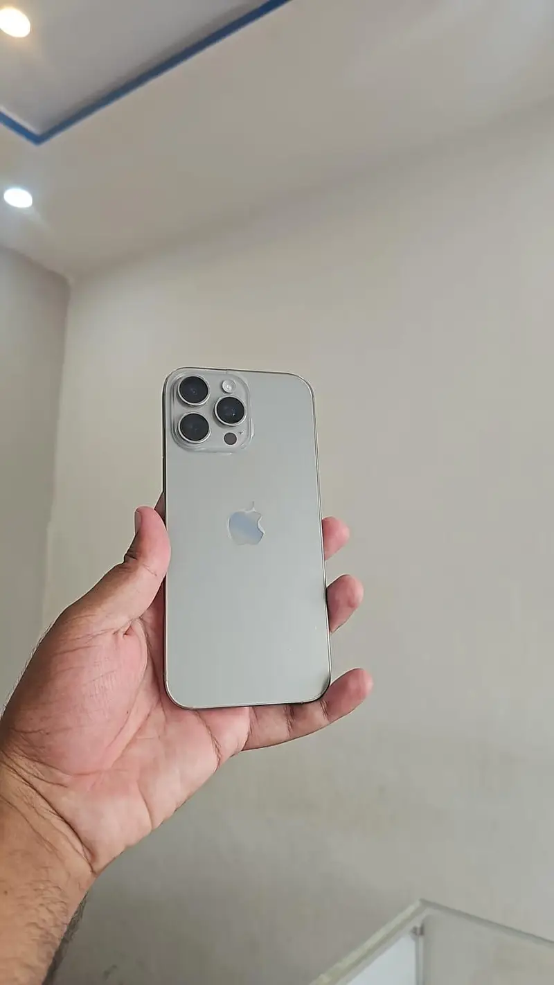 Apple iPhone 16 Pro Max